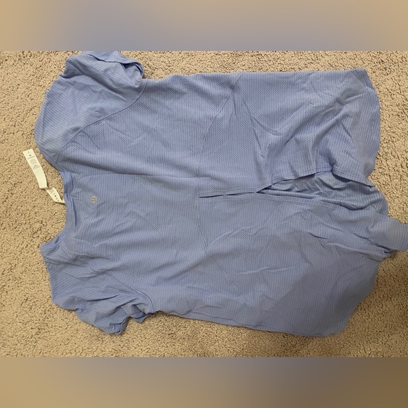 Shortsleeved shirt from lululemon - Picture 2 of 3